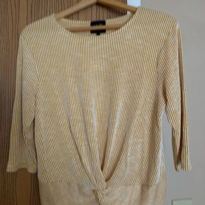 Anthropologie W5 Front Hem Tie Blouse.